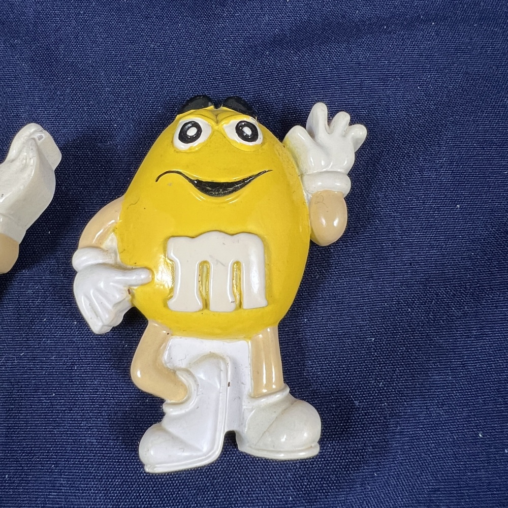 M&M's Magnets Green Yellow Vintage 2003 Collectible Character Novelty Decor - Picture 3 of 6
